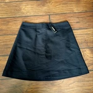 🎉HP🎉 NWT Express black mini skirt
